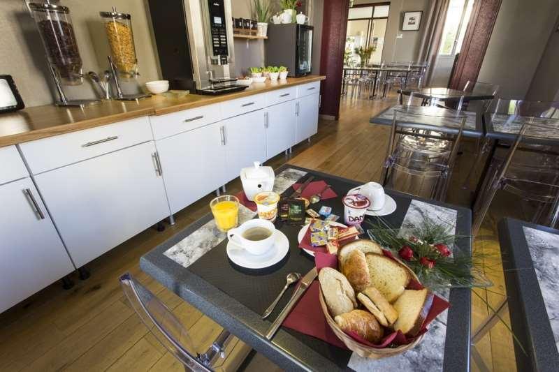 Brit Hotel Du Parc Niort Centre-Parking Gratuit Restauracja zdjęcie