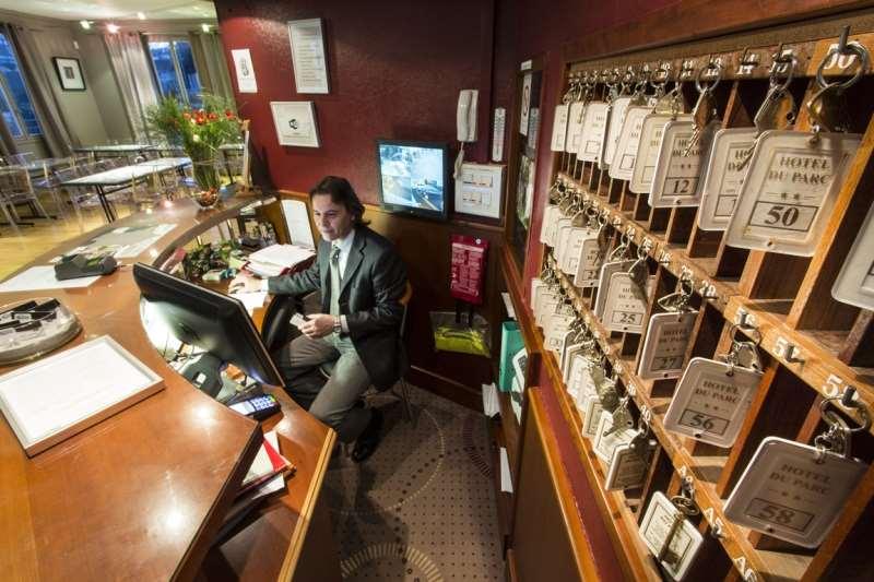 Brit Hotel Du Parc Niort Centre-Parking Gratuit Wnętrze zdjęcie