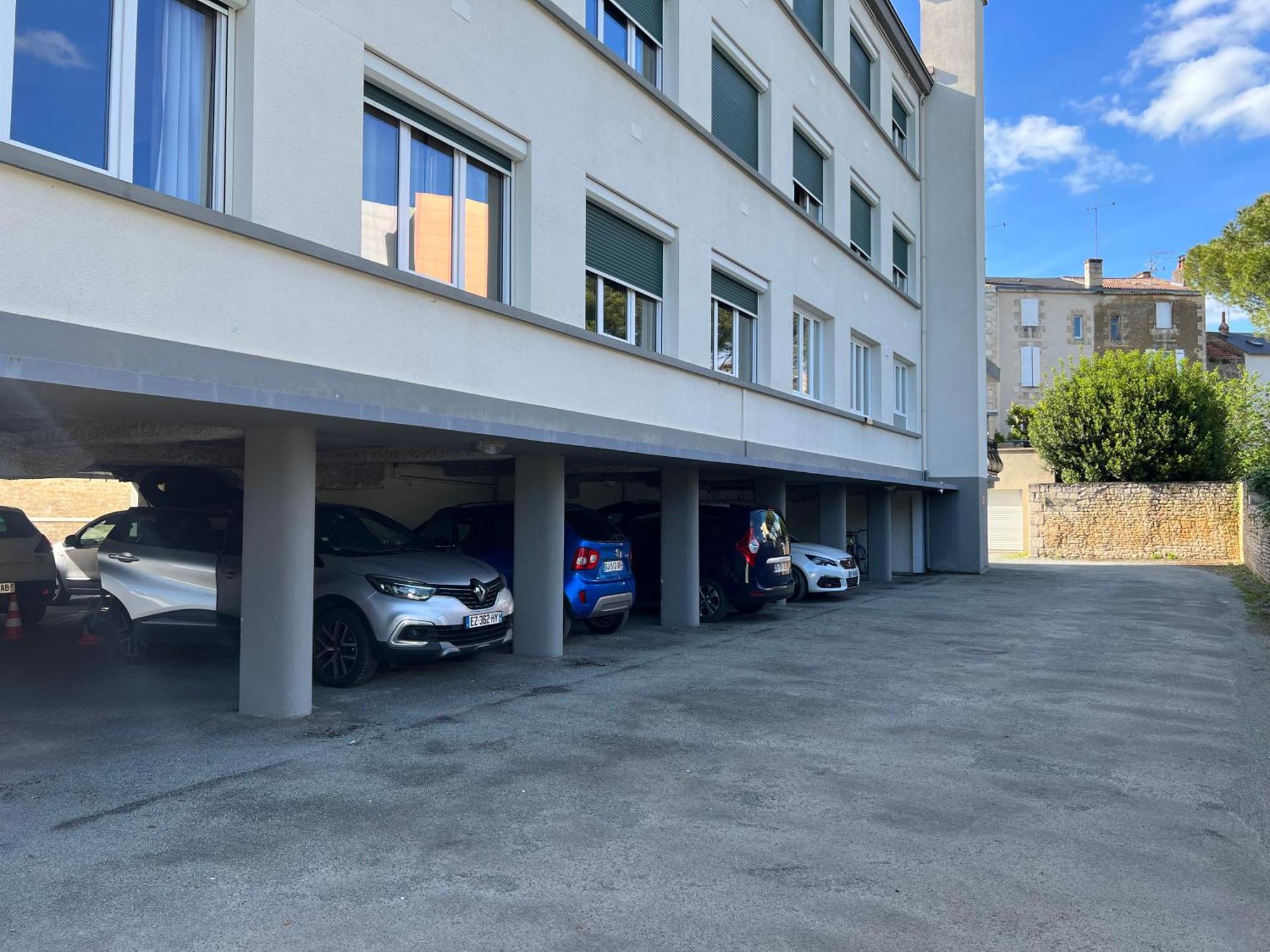 Brit Hotel Du Parc Niort Centre-Parking Gratuit Zewnętrze zdjęcie
