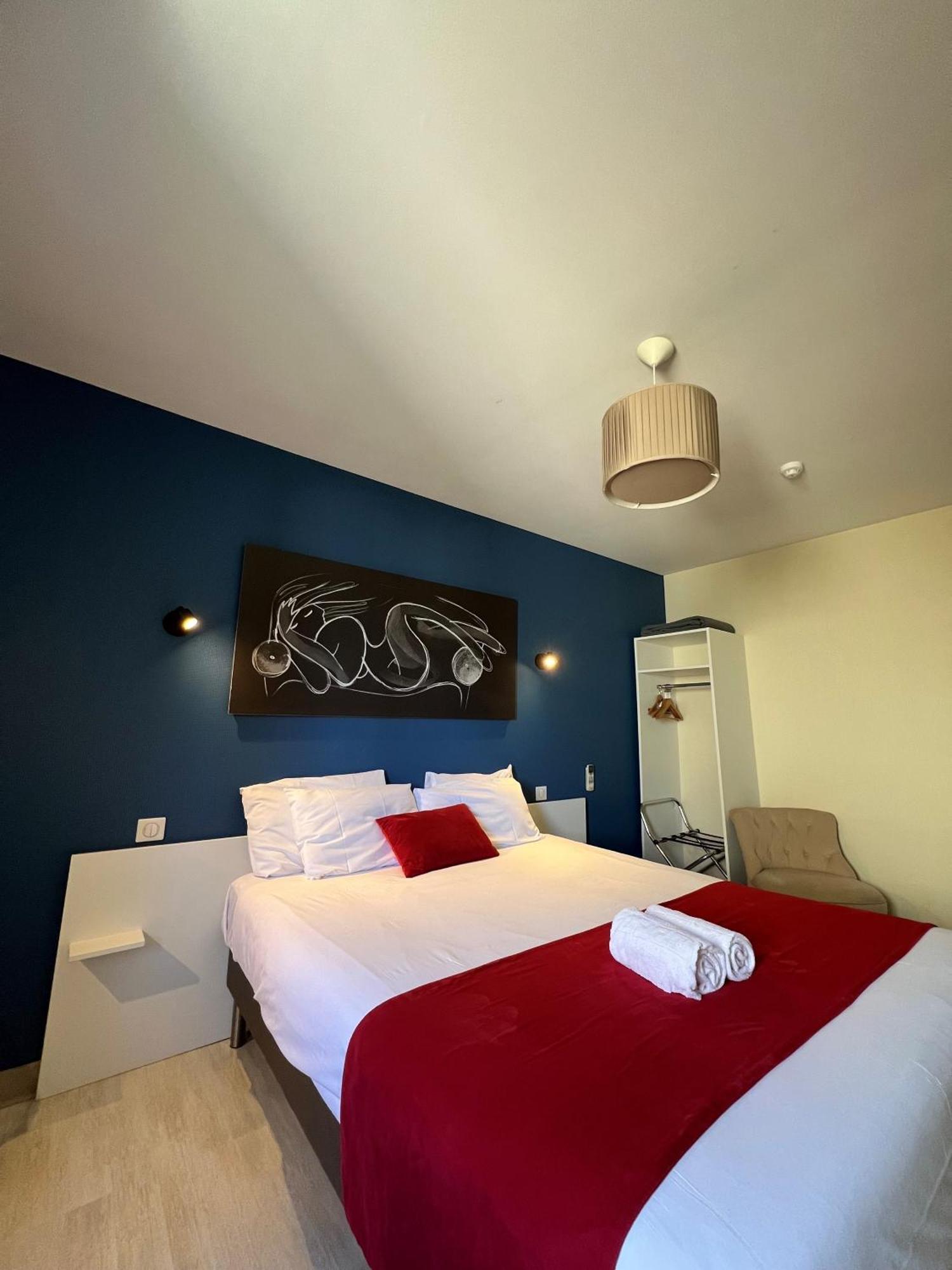 Brit Hotel Du Parc Niort Centre-Parking Gratuit Zewnętrze zdjęcie