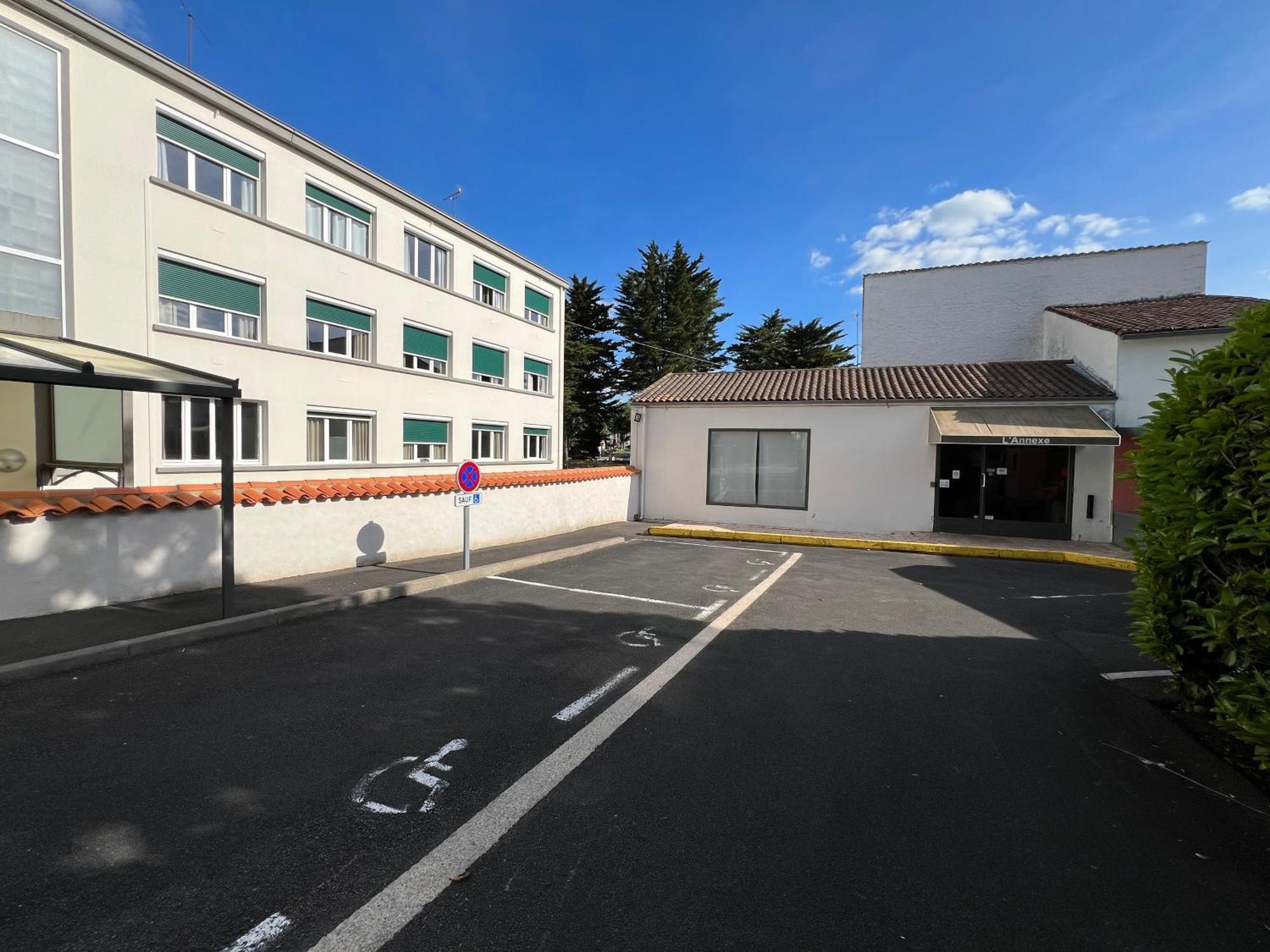Brit Hotel Du Parc Niort Centre-Parking Gratuit Zewnętrze zdjęcie