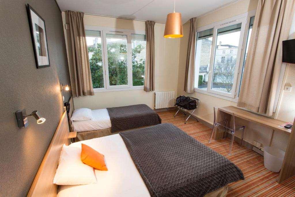 Brit Hotel Du Parc Niort Centre-Parking Gratuit Pokój zdjęcie
