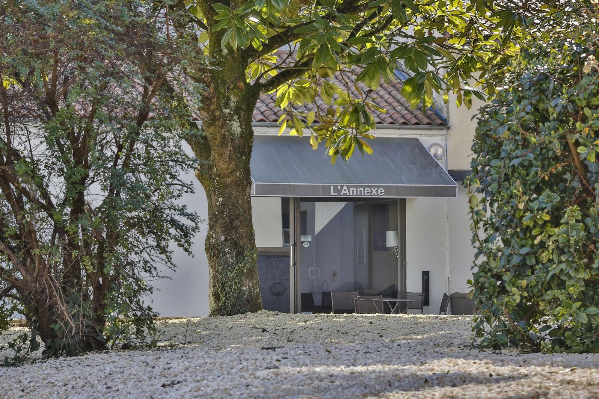 Brit Hotel Du Parc Niort Centre-Parking Gratuit Zewnętrze zdjęcie